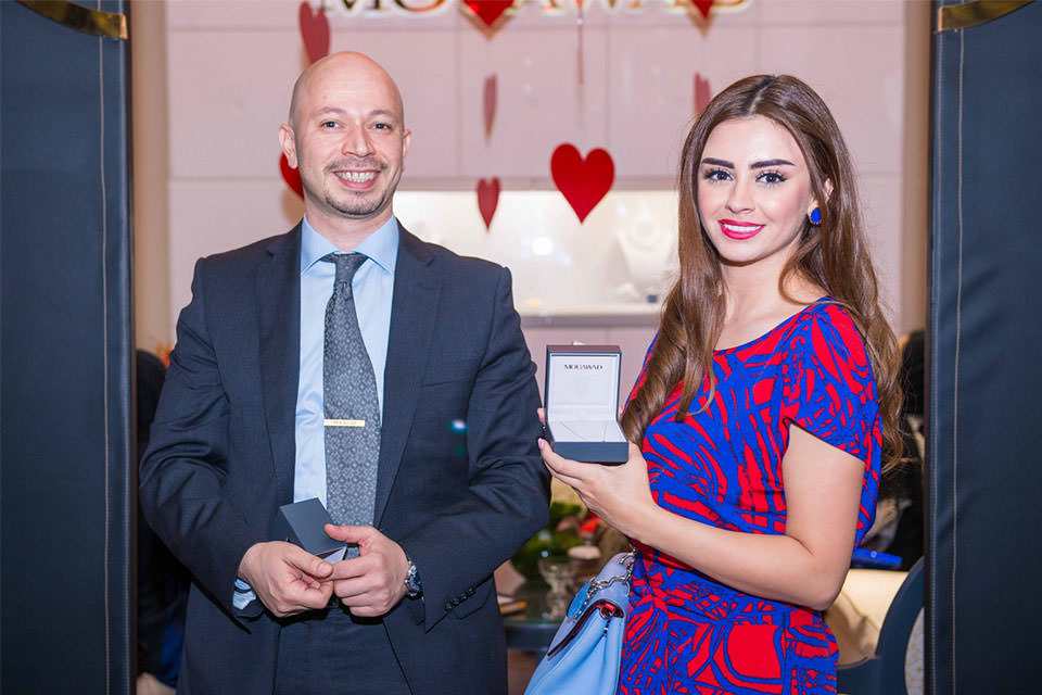 الاحتفال بيوم عيد الحب في معرض دار معوّض في دبي
